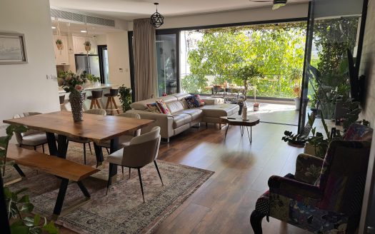 Limassol Property Stylish Three Bedroom Apartment