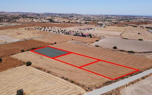 Shared residential field in Alaminos, Larnaca
