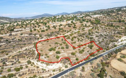 Residential field in Peristerona, Paphos