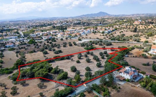 Residential field in Mazotos, Larnaca