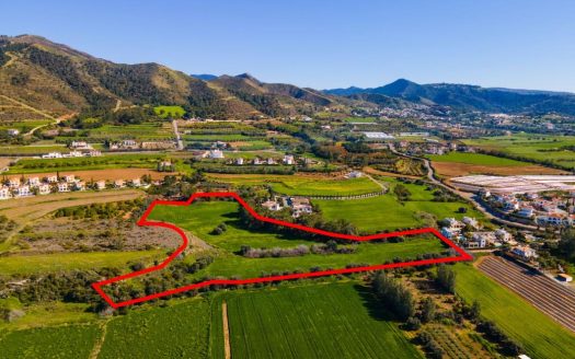 Shared touristic field in Argaka, Paphos