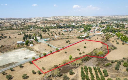 Residential field in Analiontas, Nicosia