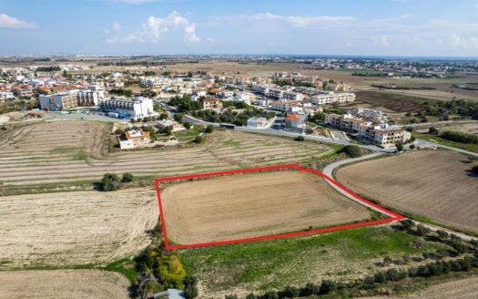 Residential field in Tersefanou, Larnaca