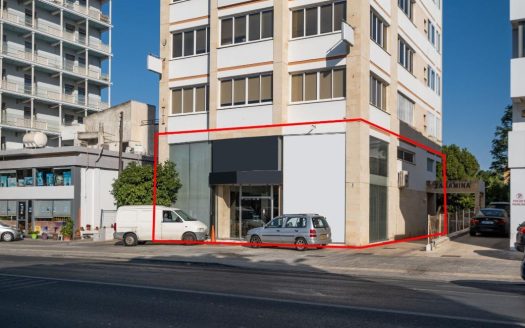 Shop with mezzanine in Agios Antonios, Nicosia