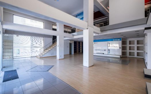 Shop with mezzanine in Agios Antonios, Nicosia