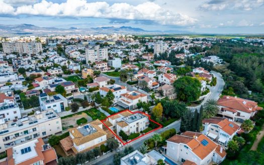 5 bedroom house in Platy Aglantzias, Nicosia