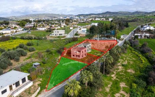 Shared residential field in Timi, Paphos