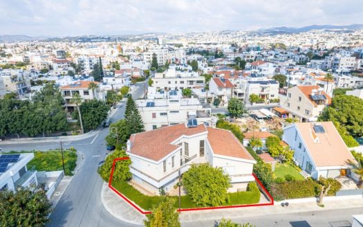 4 bedroom house in Apostoloi Petros and Pavlos, Limassol