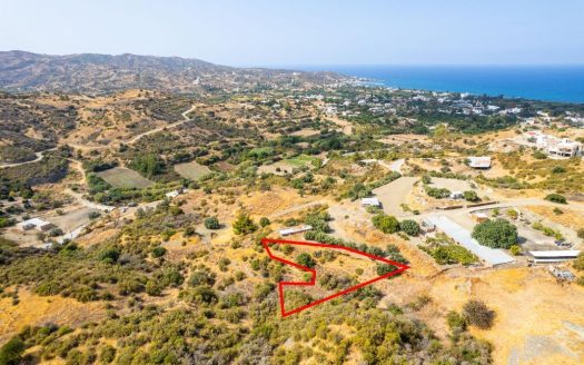 Residential field in Kato Pyrgos, Nicosia