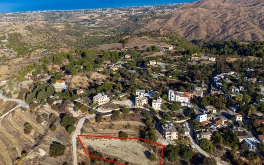 Residential field in Kynousa, Paphos
