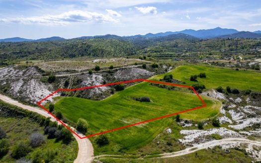 Residential field in Kampia, Nicosia