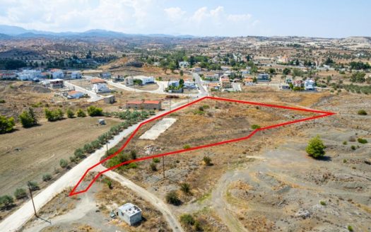 Residential field in Analiontas, Nicosia