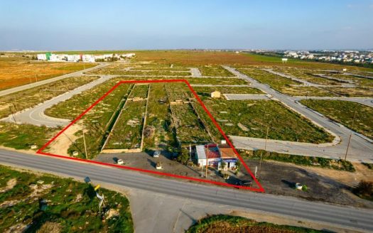 Agricultural field in Kokkinotrimithia, Nicosia