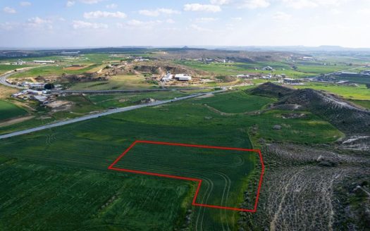 Residential field in Dali, Nicosia