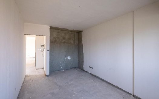 Incomplete 2 bedroom apartment in Polemidia, Limassol