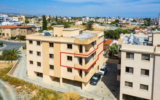 Incomplete 3 bedroom apartment in Polemidia, Limassol