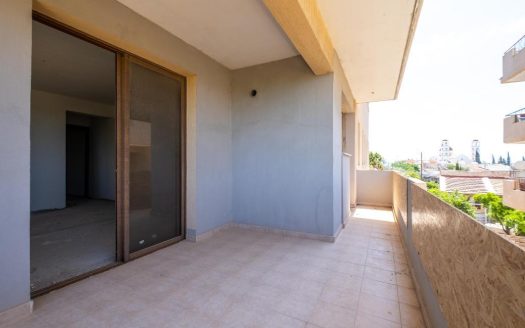 Incomplete 3 bedroom apartment in Polemidia, Limassol